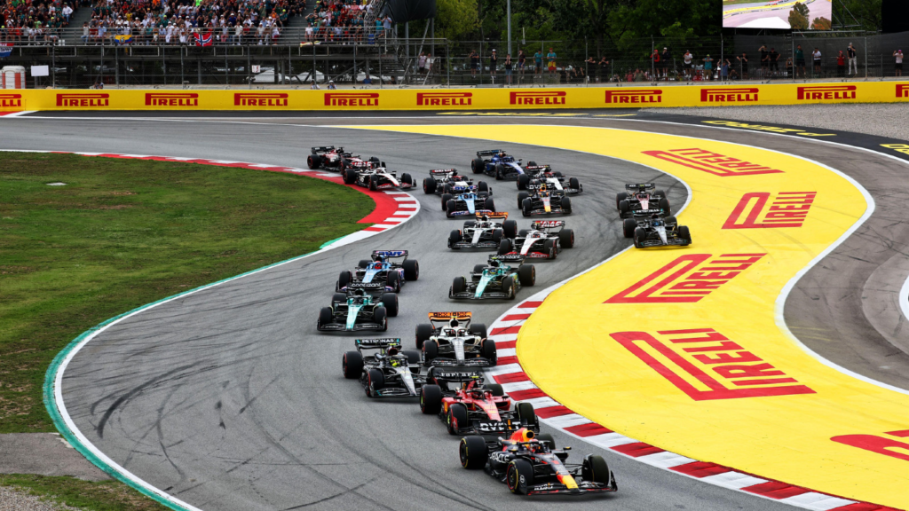 Spanish Grand Prix Circuit - Turn 1 & 2 (Elf)